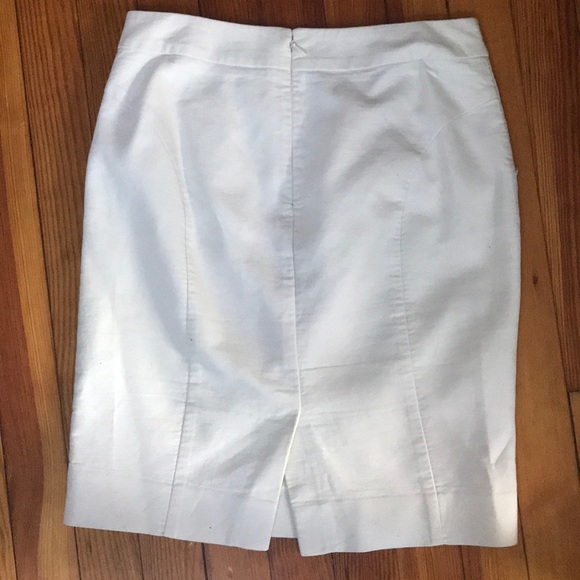 Insanely flattering J.Crew pencil skirt w/ POCKETS - Picture 4 of 6